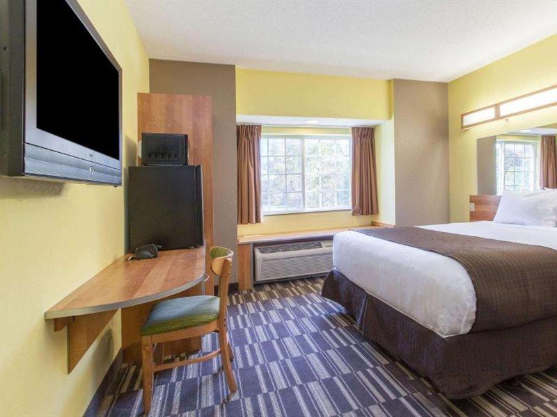 Microtel Inn & Suites By Wyndham Johnstown Exteriér fotografie
