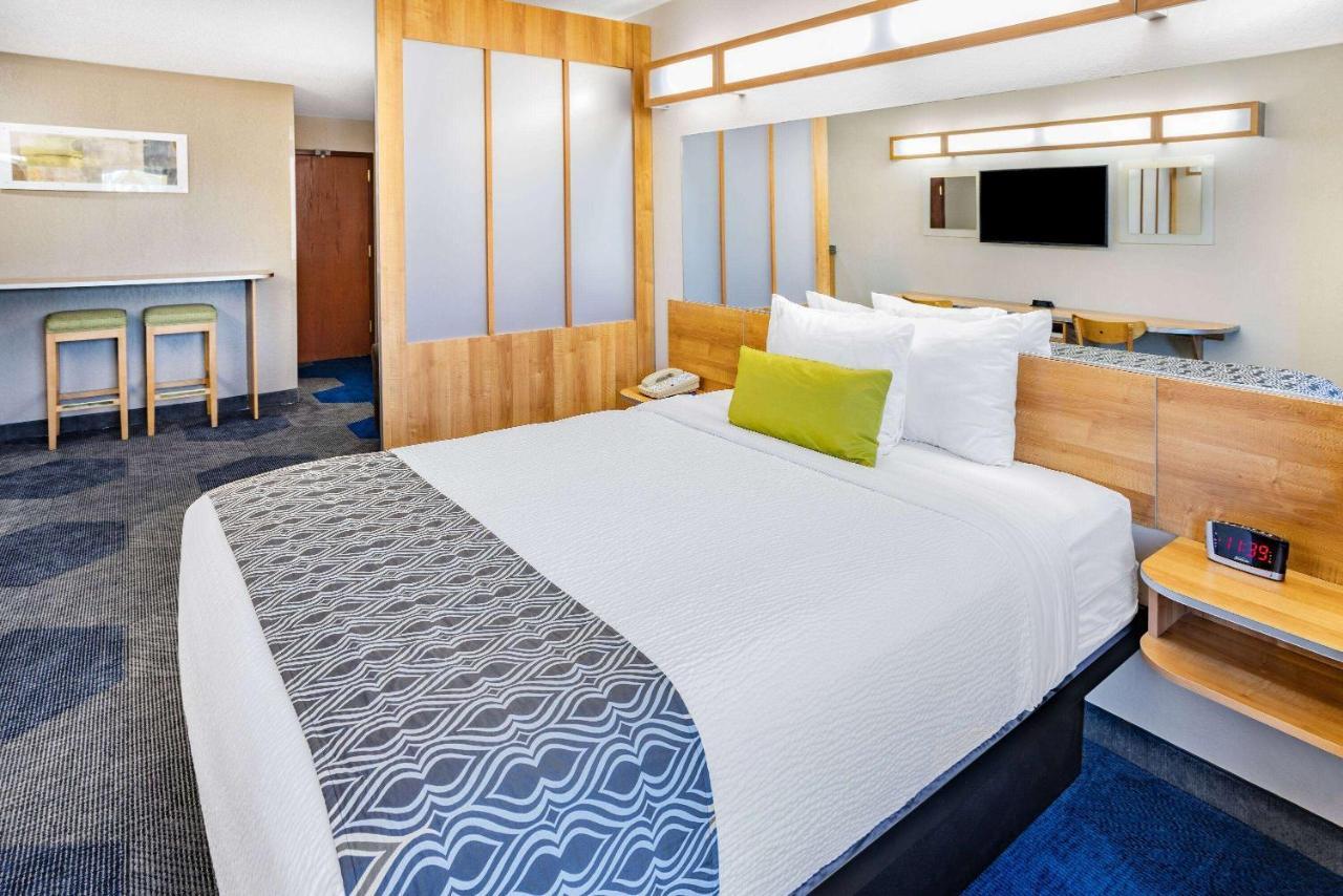Microtel Inn & Suites By Wyndham Johnstown Exteriér fotografie
