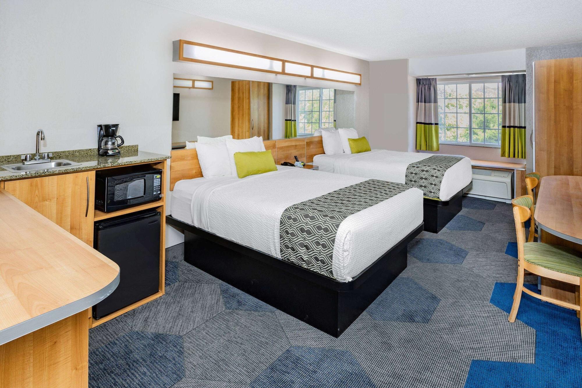 Microtel Inn & Suites By Wyndham Johnstown Exteriér fotografie
